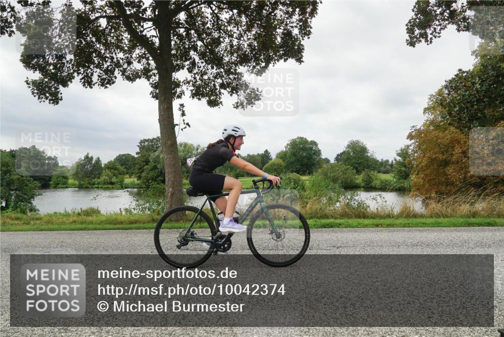 30.08.2026 - Elbe Triathlon Hamburg Michael Burmester http://msf.ph/oto/10042374 30.08.2026 12:38:05 Radfahren  meine-sportfotos.de