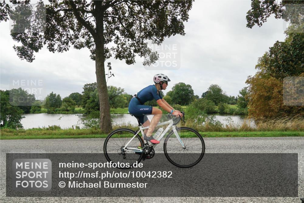 30.08.2026 - Elbe Triathlon Hamburg Michael Burmester http://msf.ph/oto/10042382 30.08.2026 12:39:50 Radfahren 1809 meine-sportfotos.de