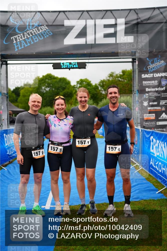 30.08.2026 - Elbe Triathlon Hamburg LAZAROV Photography http://msf.ph/oto/10042409 30.08.2026 16:27:43 Ziel  meine-sportfotos.de