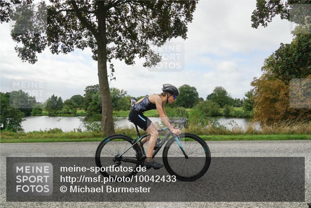 30.08.2026 - Elbe Triathlon Hamburg Michael Burmester http://msf.ph/oto/10042433 30.08.2026 12:41:53 Radfahren 1806 meine-sportfotos.de