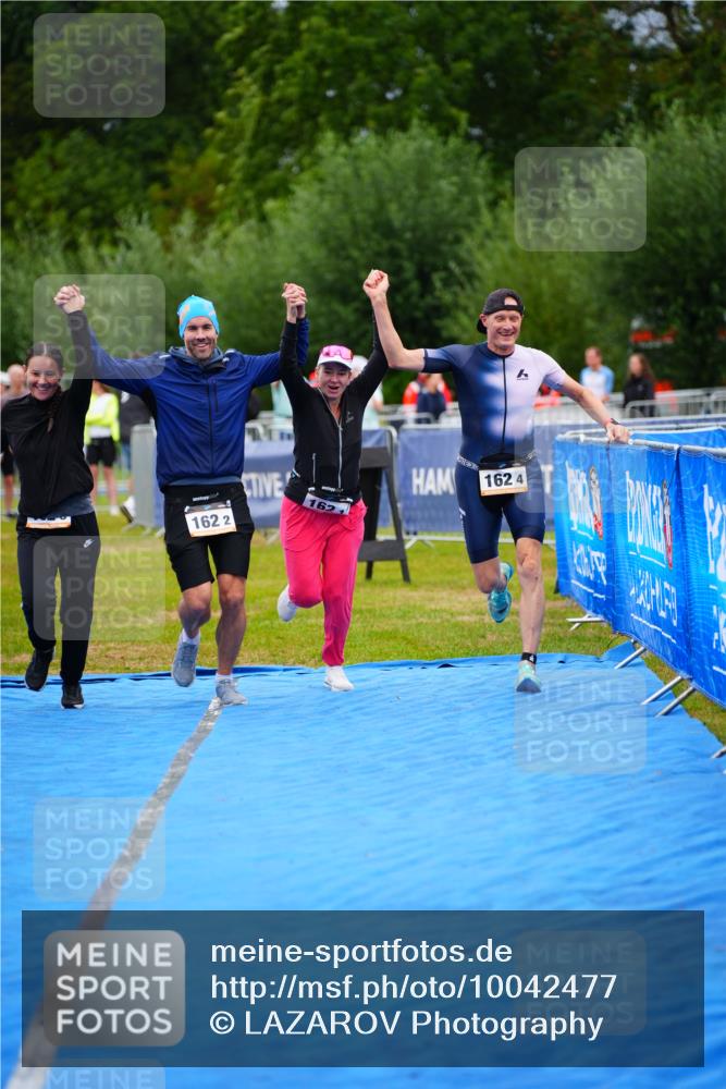 30.08.2026 - Elbe Triathlon Hamburg LAZAROV Photography http://msf.ph/oto/10042477 30.08.2026 16:28:19 Ziel  meine-sportfotos.de