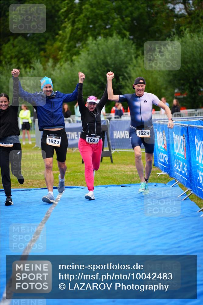 30.08.2026 - Elbe Triathlon Hamburg LAZAROV Photography http://msf.ph/oto/10042483 30.08.2026 16:28:20 Ziel  meine-sportfotos.de