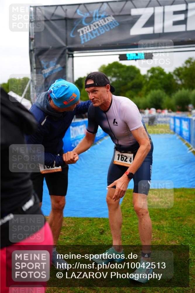 30.08.2026 - Elbe Triathlon Hamburg LAZAROV Photography http://msf.ph/oto/10042513 30.08.2026 16:28:30 Ziel  meine-sportfotos.de