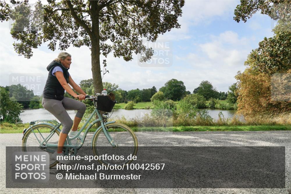 30.08.2026 - Elbe Triathlon Hamburg Michael Burmester http://msf.ph/oto/10042567 30.08.2026 12:44:52 Radfahren  meine-sportfotos.de