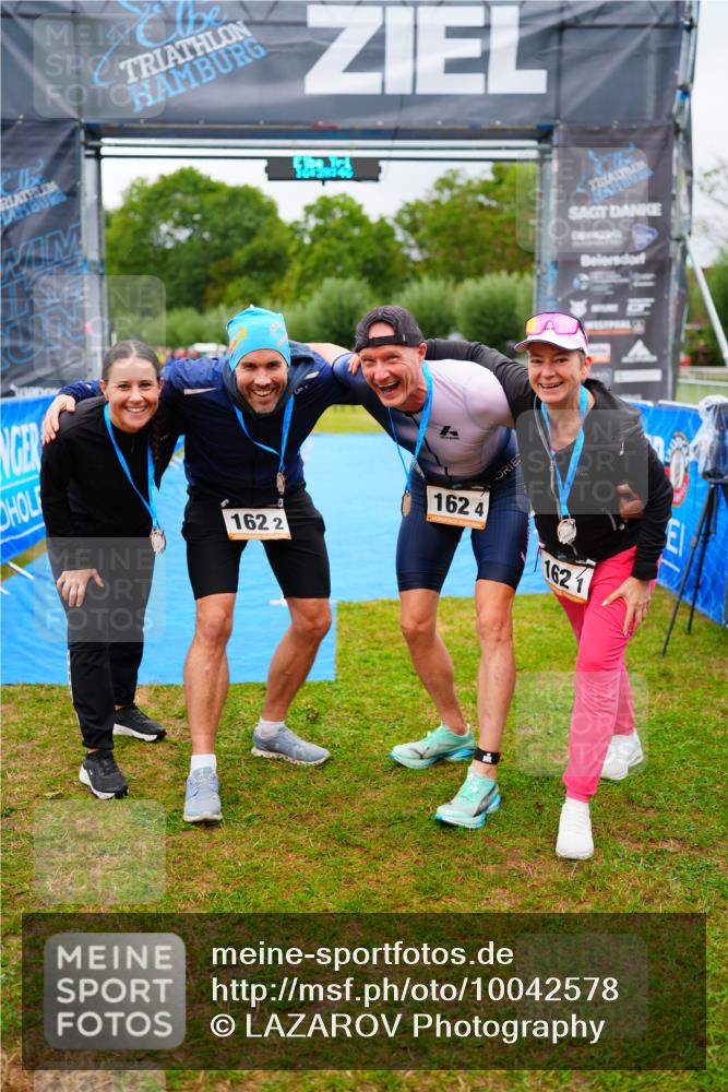 30.08.2026 - Elbe Triathlon Hamburg LAZAROV Photography http://msf.ph/oto/10042578 30.08.2026 16:28:45 Ziel  meine-sportfotos.de