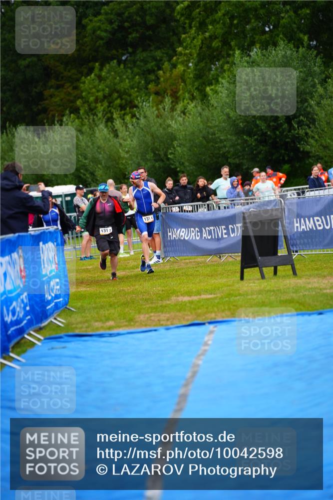 30.08.2026 - Elbe Triathlon Hamburg LAZAROV Photography http://msf.ph/oto/10042598 30.08.2026 16:30:19 Ziel  meine-sportfotos.de