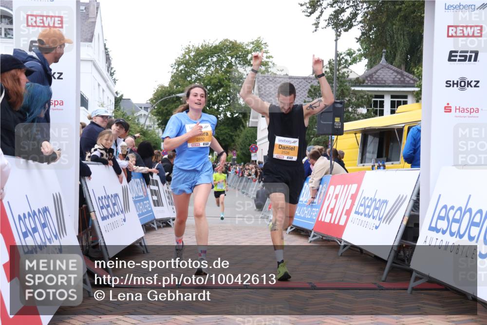 30.08.2026 - Blankeneser Heldenlauf Lena Gebhardt http://msf.ph/oto/10042613 30.08.2026 11:48:08 Ziel 2526, 2832, 4487 meine-sportfotos.de