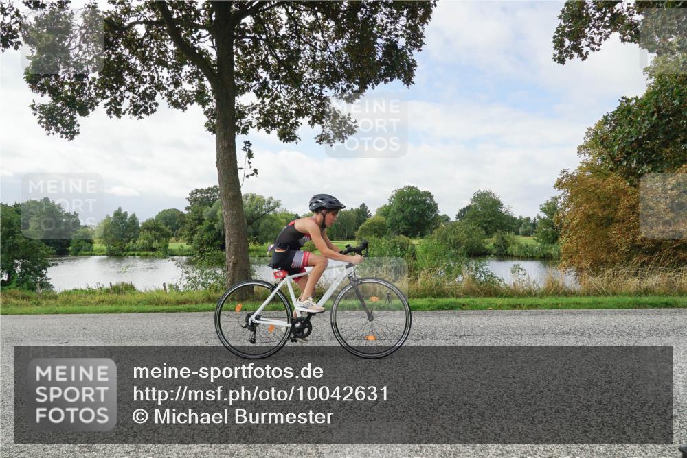 30.08.2026 - Elbe Triathlon Hamburg Michael Burmester http://msf.ph/oto/10042631 30.08.2026 12:46:56 Radfahren 1786 meine-sportfotos.de
