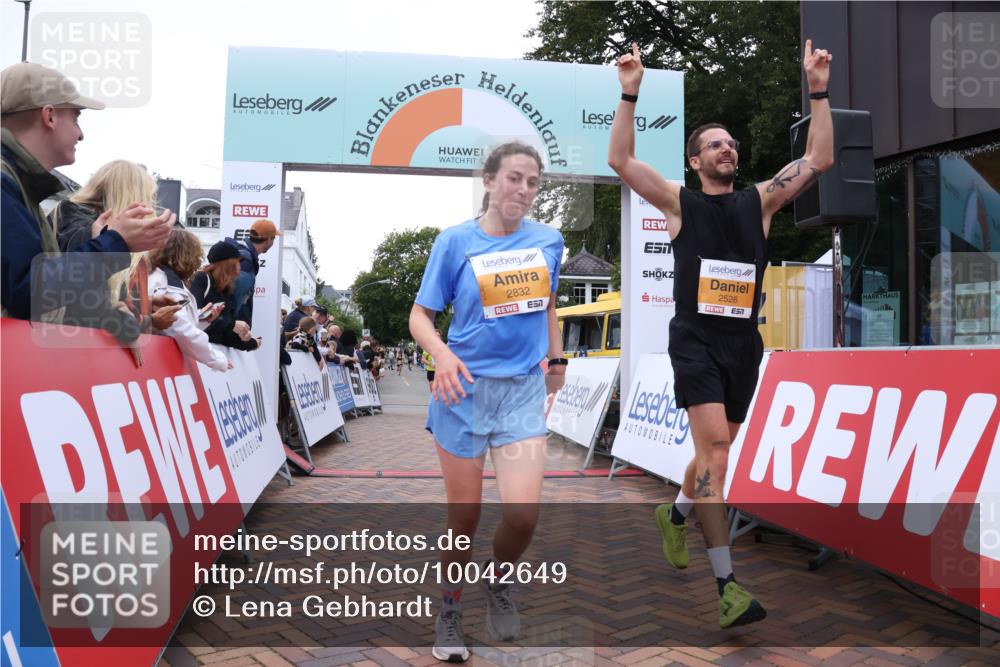 30.08.2026 - Blankeneser Heldenlauf Lena Gebhardt http://msf.ph/oto/10042649 30.08.2026 11:48:09 Ziel 2526, 2832, 4487 meine-sportfotos.de