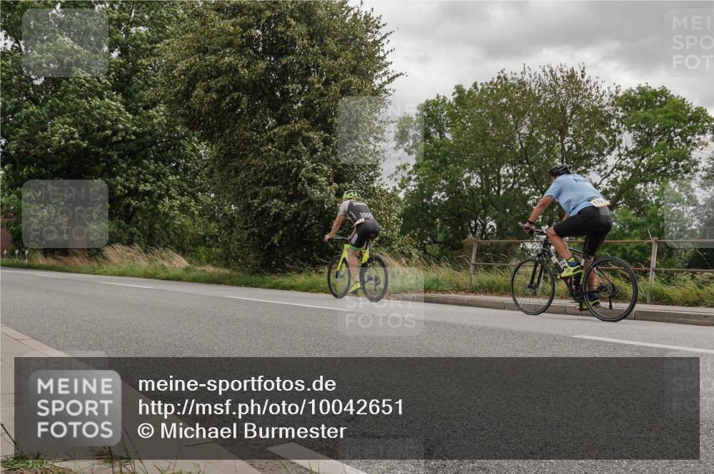 30.08.2026 - Elbe Triathlon Hamburg Michael Burmester http://msf.ph/oto/10042651 30.08.2026 14:48:02 Radfahren 131 meine-sportfotos.de