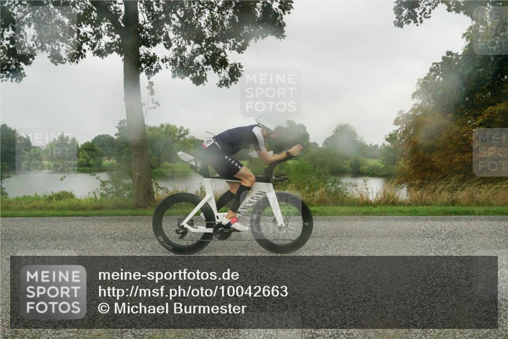 30.08.2026 - Elbe Triathlon Hamburg Michael Burmester http://msf.ph/oto/10042663 30.08.2026 08:53:58 Radfahren 197, 356, 390 meine-sportfotos.de
