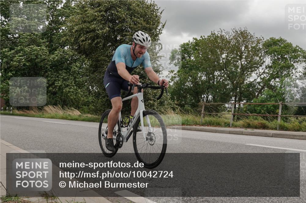 30.08.2026 - Elbe Triathlon Hamburg Michael Burmester http://msf.ph/oto/10042724 30.08.2026 14:48:59 Radfahren  meine-sportfotos.de