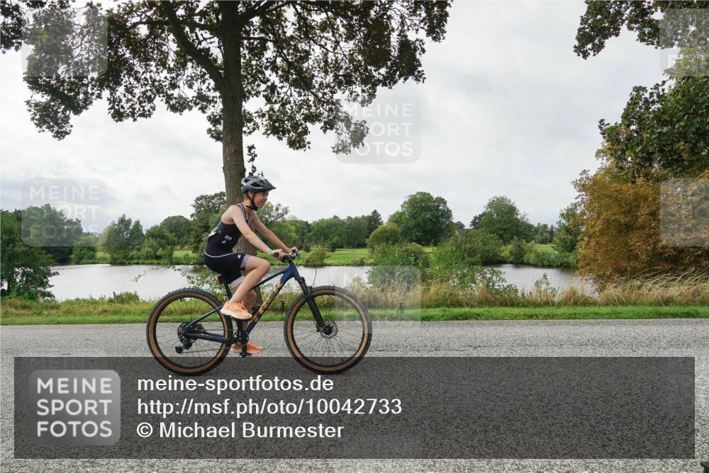 30.08.2026 - Elbe Triathlon Hamburg Michael Burmester http://msf.ph/oto/10042733 30.08.2026 12:51:55 Radfahren 1801 meine-sportfotos.de