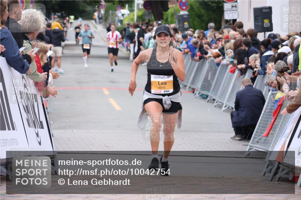 30.08.2026 - Blankeneser Heldenlauf Lena Gebhardt http://msf.ph/oto/10042754 30.08.2026 11:48:18 Ziel 2542, 4487 meine-sportfotos.de