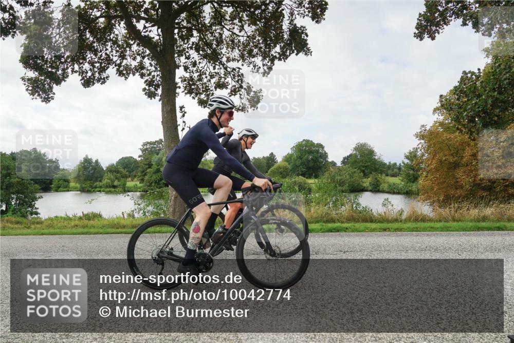 30.08.2026 - Elbe Triathlon Hamburg Michael Burmester http://msf.ph/oto/10042774 30.08.2026 12:53:30 Radfahren  meine-sportfotos.de