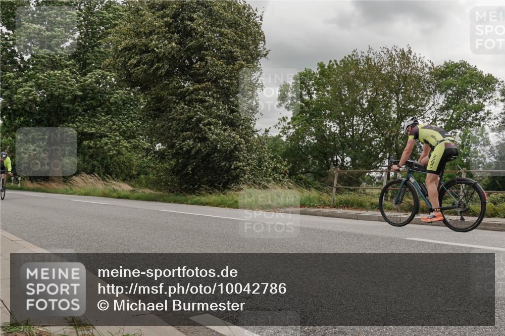 30.08.2026 - Elbe Triathlon Hamburg Michael Burmester http://msf.ph/oto/10042786 30.08.2026 14:49:50 Radfahren 146 meine-sportfotos.de