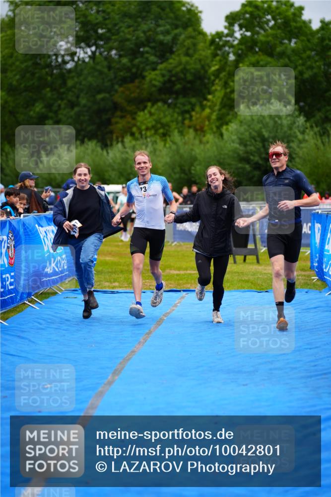 30.08.2026 - Elbe Triathlon Hamburg LAZAROV Photography http://msf.ph/oto/10042801 30.08.2026 16:31:03 Ziel  meine-sportfotos.de