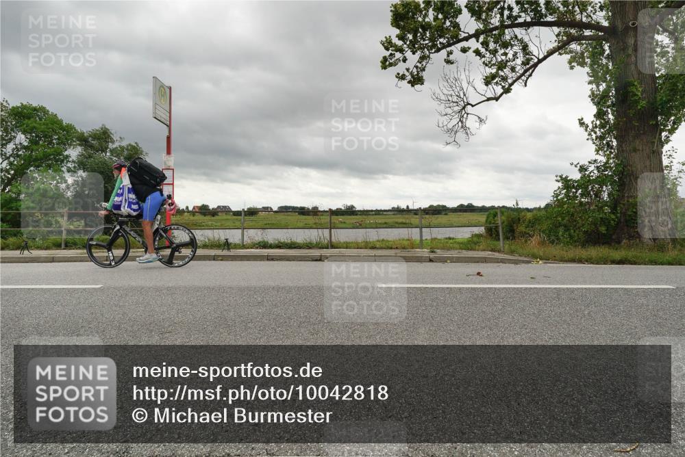 30.08.2026 - Elbe Triathlon Hamburg Michael Burmester http://msf.ph/oto/10042818 30.08.2026 13:36:12 Radfahren  meine-sportfotos.de