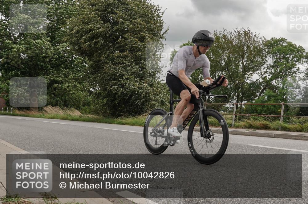 30.08.2026 - Elbe Triathlon Hamburg Michael Burmester http://msf.ph/oto/10042826 30.08.2026 14:50:00 Radfahren  meine-sportfotos.de
