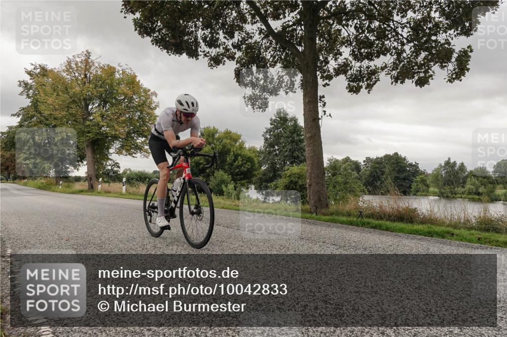 30.08.2026 - Elbe Triathlon Hamburg Michael Burmester http://msf.ph/oto/10042833 30.08.2026 09:15:34 Radfahren 317, 375 meine-sportfotos.de
