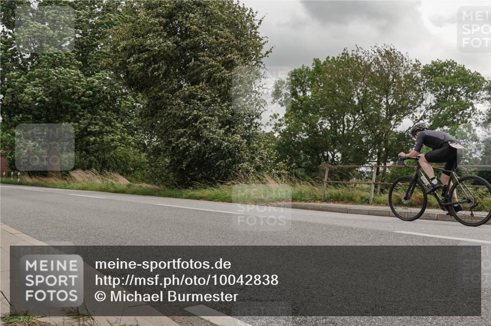 30.08.2026 - Elbe Triathlon Hamburg Michael Burmester http://msf.ph/oto/10042838 30.08.2026 14:50:02 Radfahren  meine-sportfotos.de