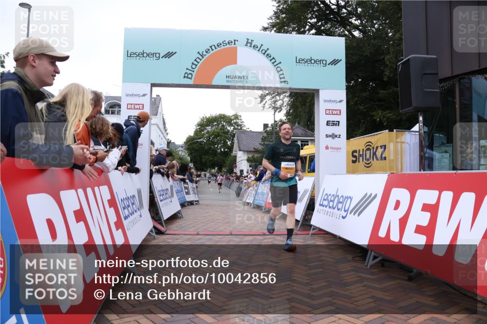 30.08.2026 - Blankeneser Heldenlauf Lena Gebhardt http://msf.ph/oto/10042856 30.08.2026 11:48:26 Ziel 2542, 2913 meine-sportfotos.de