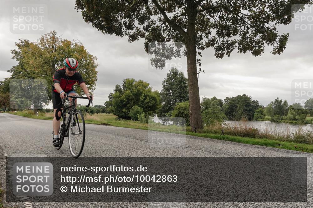 30.08.2026 - Elbe Triathlon Hamburg Michael Burmester http://msf.ph/oto/10042863 30.08.2026 09:15:45 Radfahren 263, 361, 445, 501 meine-sportfotos.de