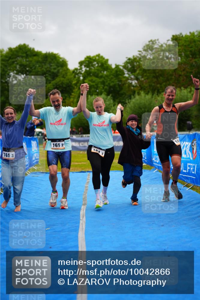 30.08.2026 - Elbe Triathlon Hamburg LAZAROV Photography http://msf.ph/oto/10042866 30.08.2026 16:31:12 Ziel  meine-sportfotos.de