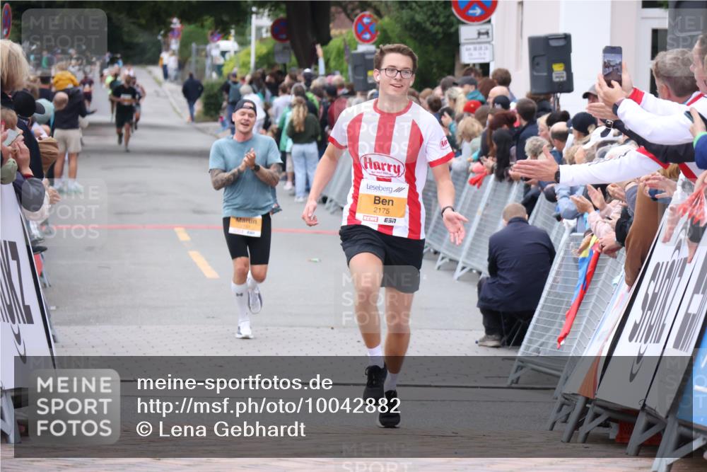 30.08.2026 - Blankeneser Heldenlauf Lena Gebhardt http://msf.ph/oto/10042882 30.08.2026 11:48:30 Ziel 2175, 2913 meine-sportfotos.de