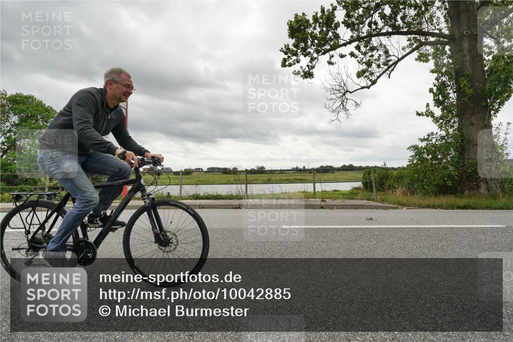 30.08.2026 - Elbe Triathlon Hamburg Michael Burmester http://msf.ph/oto/10042885 30.08.2026 13:38:37 Radfahren  meine-sportfotos.de