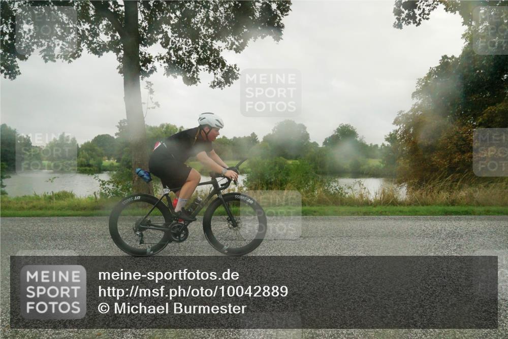 30.08.2026 - Elbe Triathlon Hamburg Michael Burmester http://msf.ph/oto/10042889 30.08.2026 08:56:51 Radfahren 262, 338, 349, 374 meine-sportfotos.de