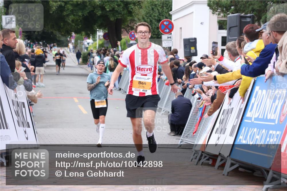 30.08.2026 - Blankeneser Heldenlauf Lena Gebhardt http://msf.ph/oto/10042898 30.08.2026 11:48:31 Ziel 2175, 2913 meine-sportfotos.de