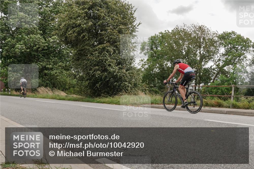 30.08.2026 - Elbe Triathlon Hamburg Michael Burmester http://msf.ph/oto/10042920 30.08.2026 14:50:46 Radfahren 179 meine-sportfotos.de