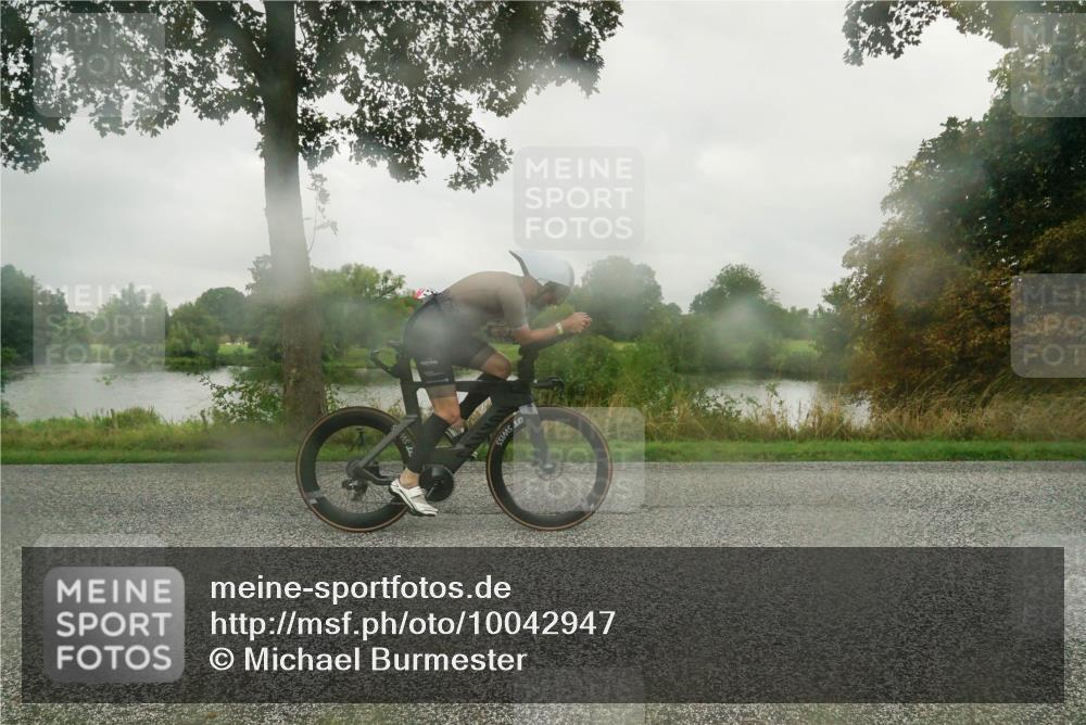 30.08.2026 - Elbe Triathlon Hamburg Michael Burmester http://msf.ph/oto/10042947 30.08.2026 08:57:20 Radfahren 221, 335, 382 meine-sportfotos.de