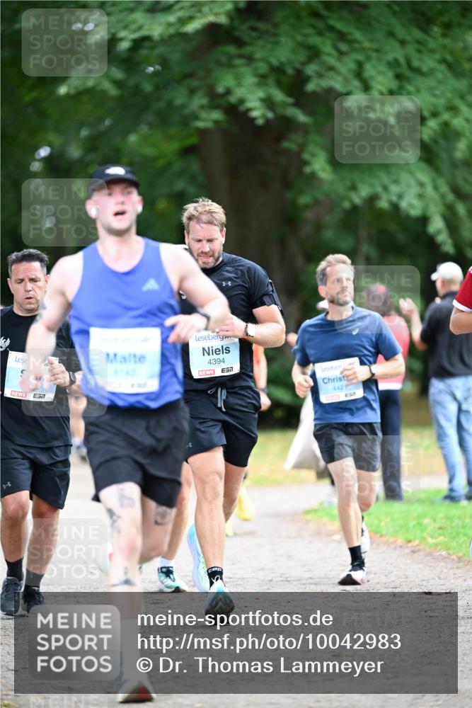 30.08.2026 - Blankeneser Heldenlauf Dr. Thomas Lammeyer http://msf.ph/oto/10042983 30.08.2026 11:18:46 Laufen 4394, 57, 4421 meine-sportfotos.de
