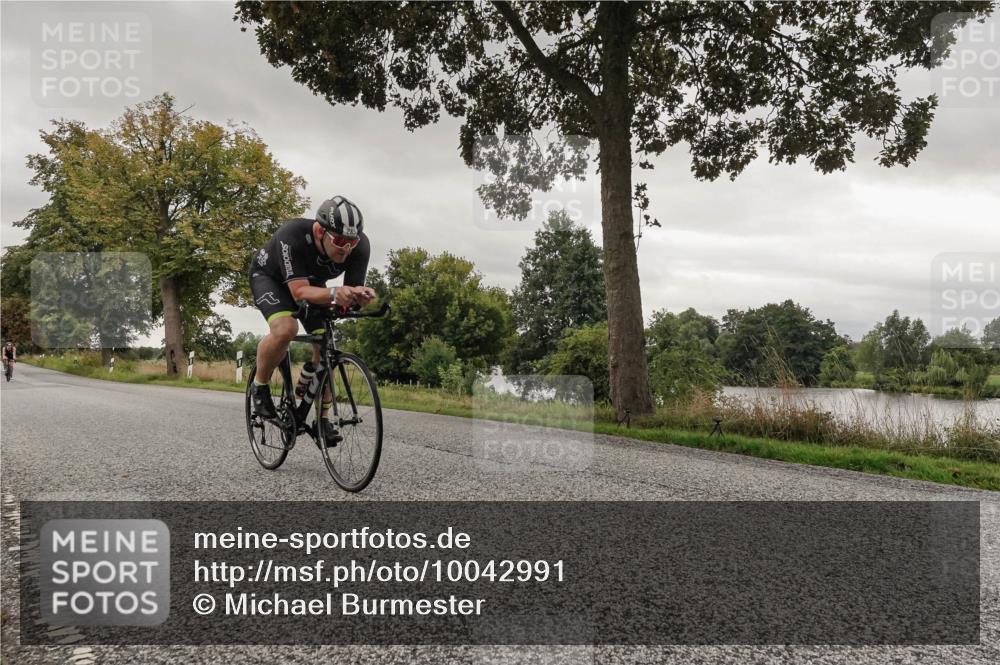 30.08.2026 - Elbe Triathlon Hamburg Michael Burmester http://msf.ph/oto/10042991 30.08.2026 09:16:36 Radfahren 217, 231, 285, 327, 376, 384 meine-sportfotos.de