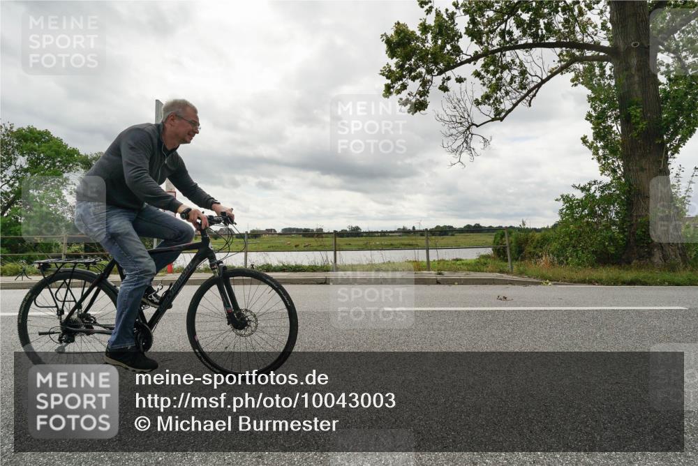 30.08.2026 - Elbe Triathlon Hamburg Michael Burmester http://msf.ph/oto/10043003 30.08.2026 13:41:25 Radfahren  meine-sportfotos.de