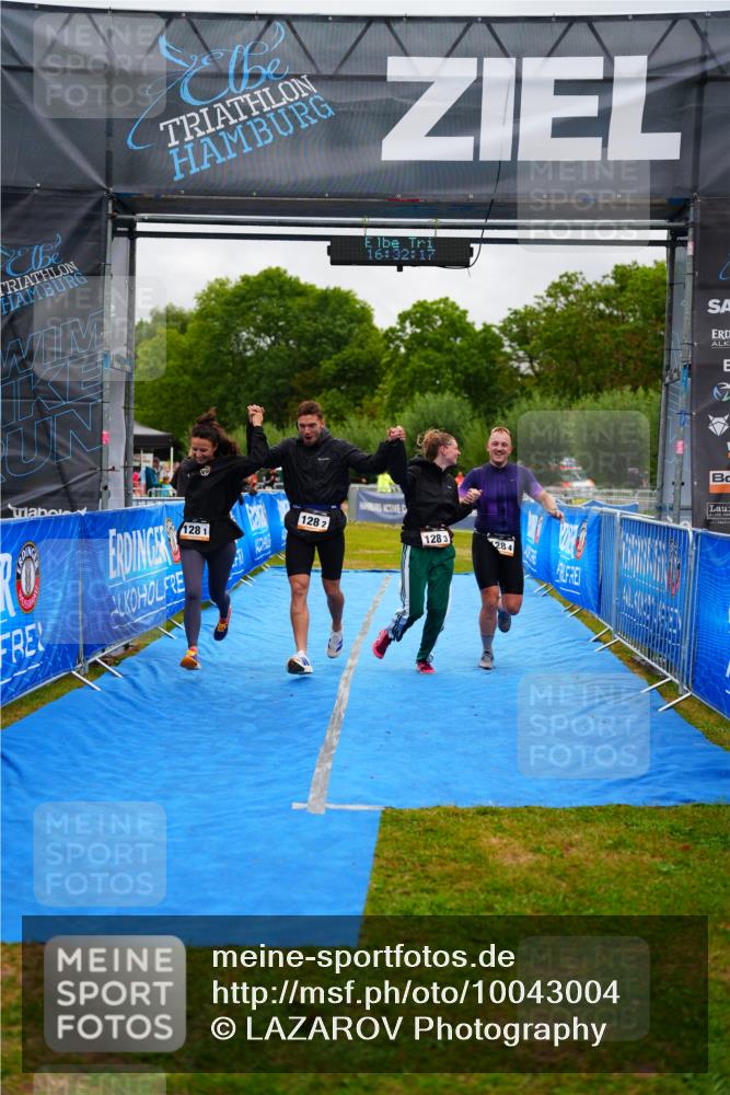 30.08.2026 - Elbe Triathlon Hamburg LAZAROV Photography http://msf.ph/oto/10043004 30.08.2026 16:32:16 Ziel  meine-sportfotos.de