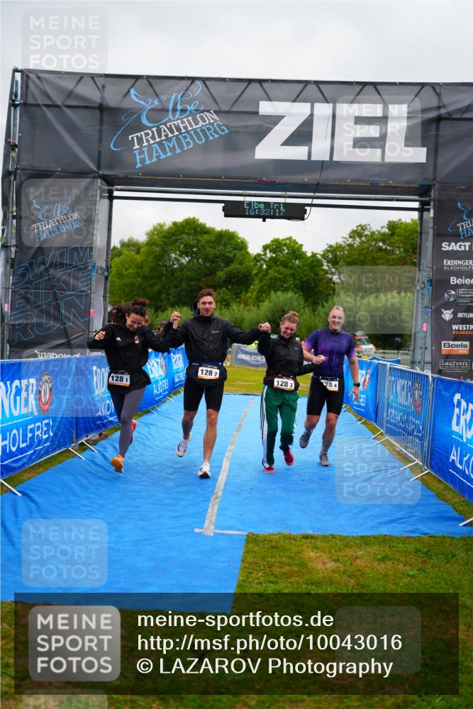 30.08.2026 - Elbe Triathlon Hamburg LAZAROV Photography http://msf.ph/oto/10043016 30.08.2026 16:32:17 Ziel  meine-sportfotos.de