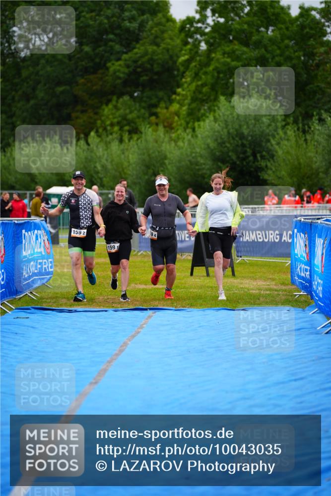 30.08.2026 - Elbe Triathlon Hamburg LAZAROV Photography http://msf.ph/oto/10043035 30.08.2026 16:32:26 Ziel  meine-sportfotos.de