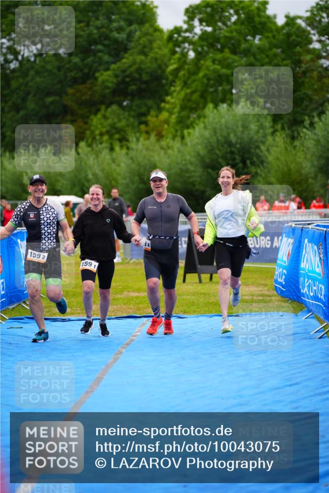 30.08.2026 - Elbe Triathlon Hamburg LAZAROV Photography http://msf.ph/oto/10043075 30.08.2026 16:32:27 Ziel  meine-sportfotos.de