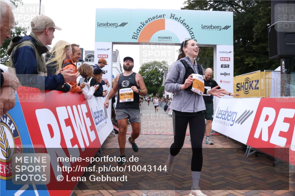 30.08.2026 - Blankeneser Heldenlauf Lena Gebhardt http://msf.ph/oto/10043144 30.08.2026 11:49:01 Ziel 2482, 2613, 2943, 4351 meine-sportfotos.de