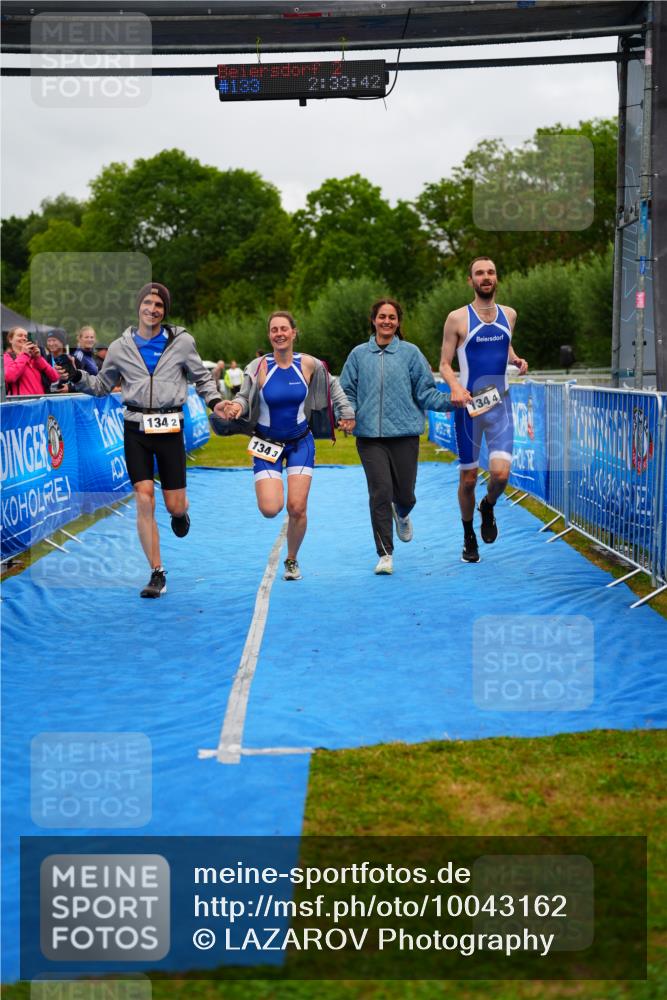 30.08.2026 - Elbe Triathlon Hamburg LAZAROV Photography http://msf.ph/oto/10043162 30.08.2026 16:33:46 Ziel  meine-sportfotos.de