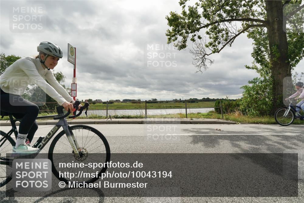 30.08.2026 - Elbe Triathlon Hamburg Michael Burmester http://msf.ph/oto/10043194 30.08.2026 13:48:00 Radfahren  meine-sportfotos.de