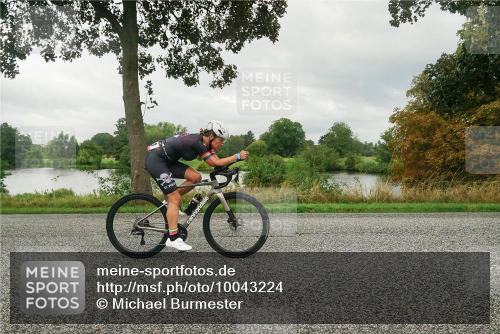 30.08.2026 - Elbe Triathlon Hamburg Michael Burmester http://msf.ph/oto/10043224 30.08.2026 09:00:52 Radfahren 297, 343, 384, 393 meine-sportfotos.de