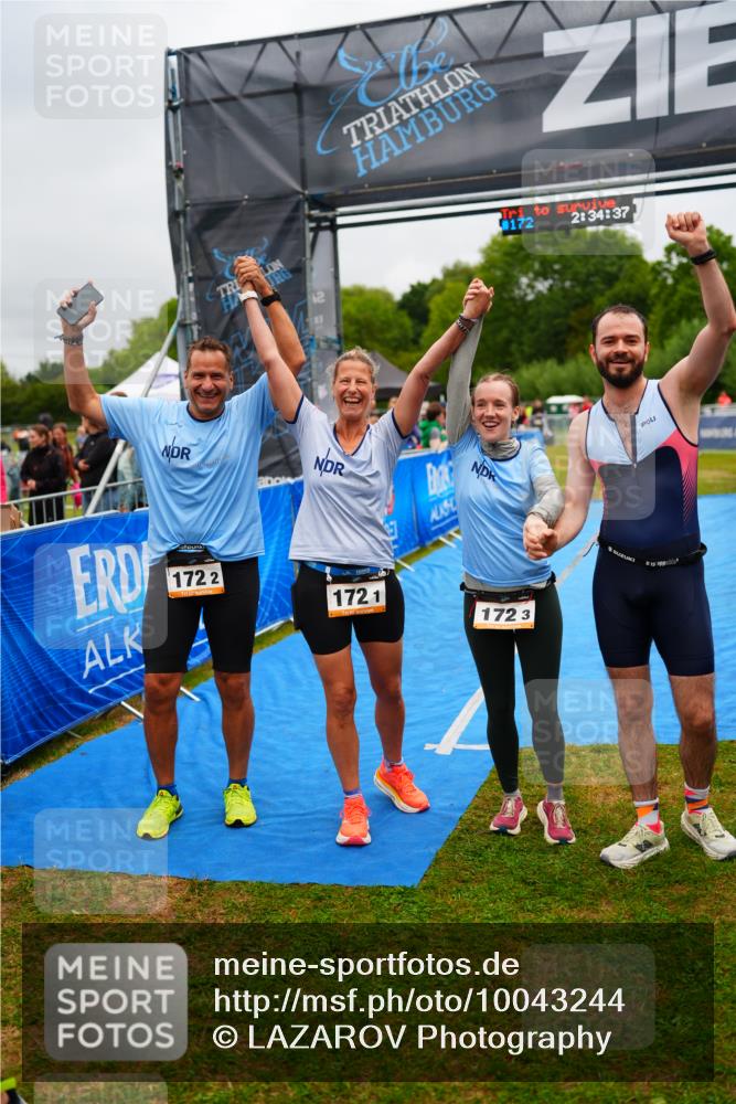 30.08.2026 - Elbe Triathlon Hamburg LAZAROV Photography http://msf.ph/oto/10043244 30.08.2026 16:34:41 Ziel  meine-sportfotos.de