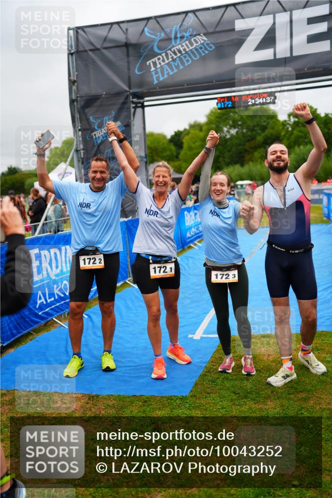 30.08.2026 - Elbe Triathlon Hamburg LAZAROV Photography http://msf.ph/oto/10043252 30.08.2026 16:34:41 Ziel  meine-sportfotos.de