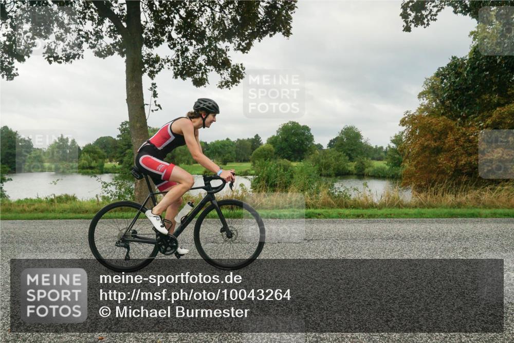 30.08.2026 - Elbe Triathlon Hamburg Michael Burmester http://msf.ph/oto/10043264 30.08.2026 09:01:27 Radfahren 285, 305, 327, 353, 354 meine-sportfotos.de