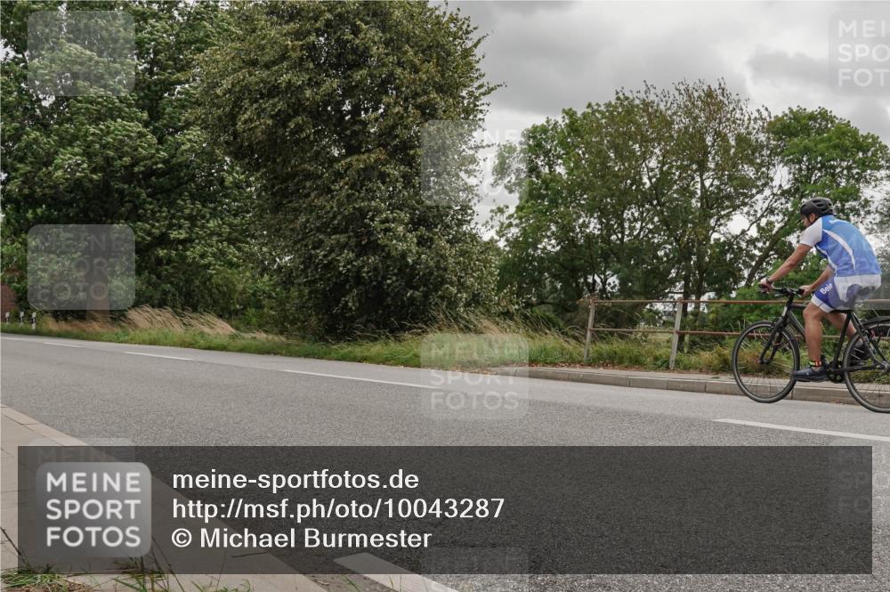30.08.2026 - Elbe Triathlon Hamburg Michael Burmester http://msf.ph/oto/10043287 30.08.2026 14:53:21 Radfahren  meine-sportfotos.de