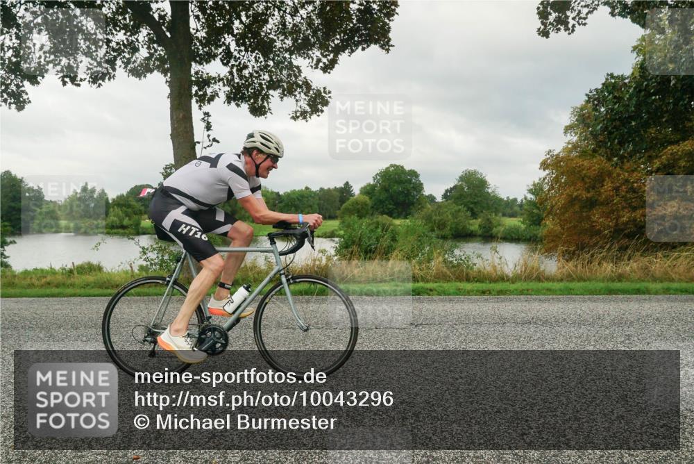 30.08.2026 - Elbe Triathlon Hamburg Michael Burmester http://msf.ph/oto/10043296 30.08.2026 09:01:41 Radfahren 211, 279, 376, 379, 386 meine-sportfotos.de